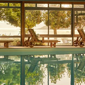 Le Grand Des Bains & - Bretagne Hotel